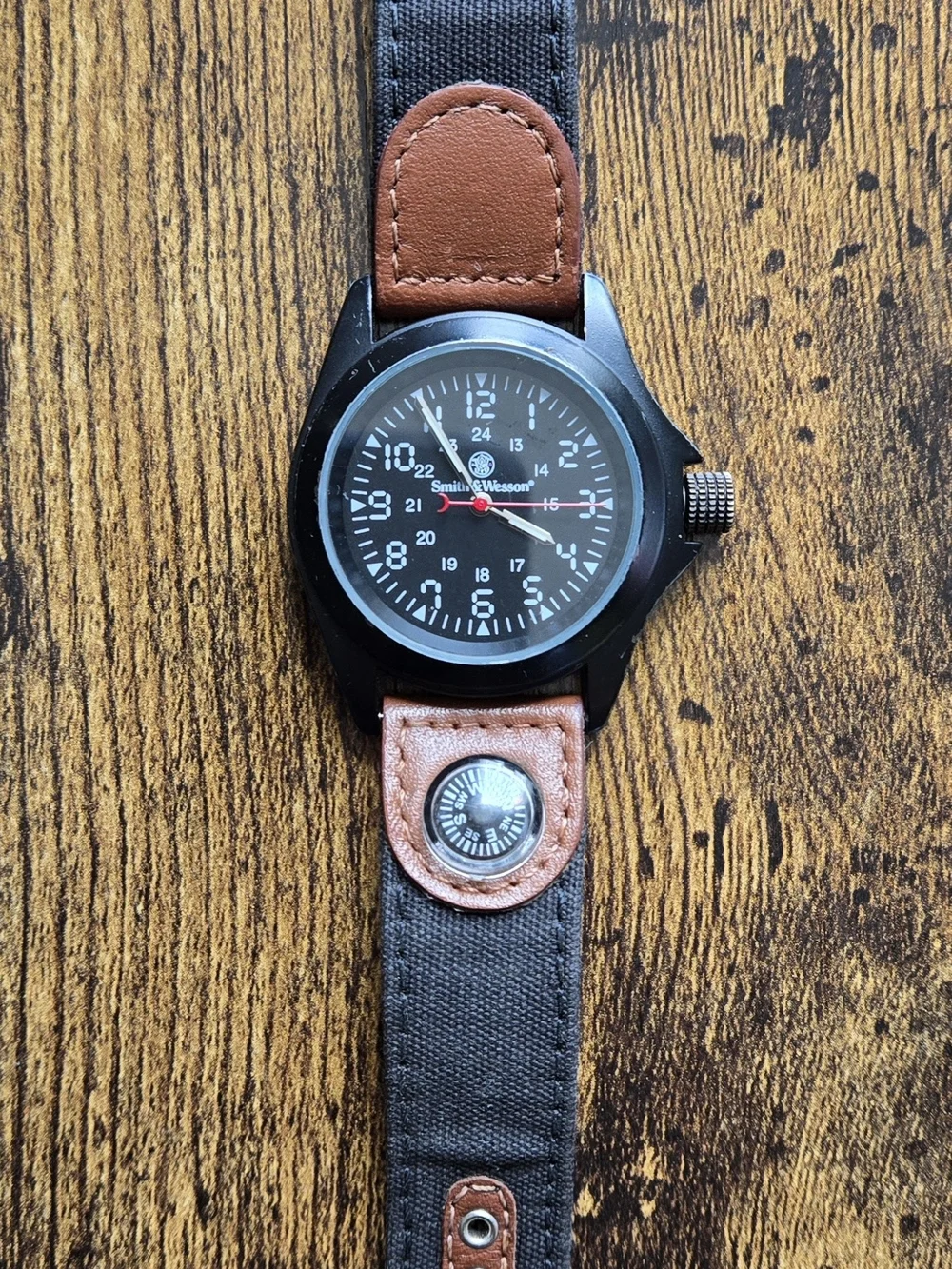 Smith & Wesson military-inspired tactical watch